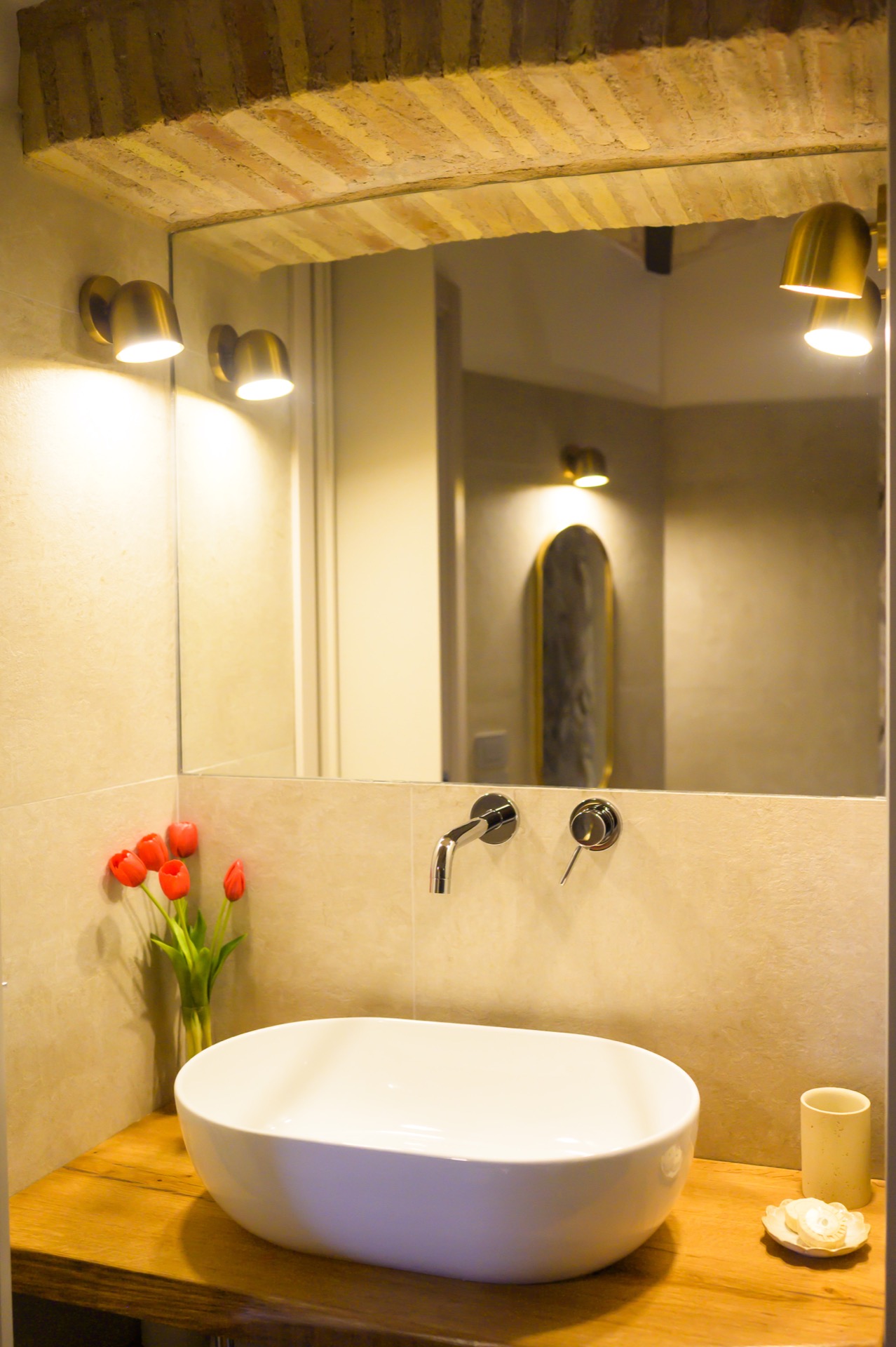 Bagno sotto la volta in mattoni